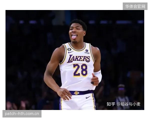 恰尔汗奥卢的定位球绝技是土耳其最稳定的得分手段之一，关键时刻价值千金。
